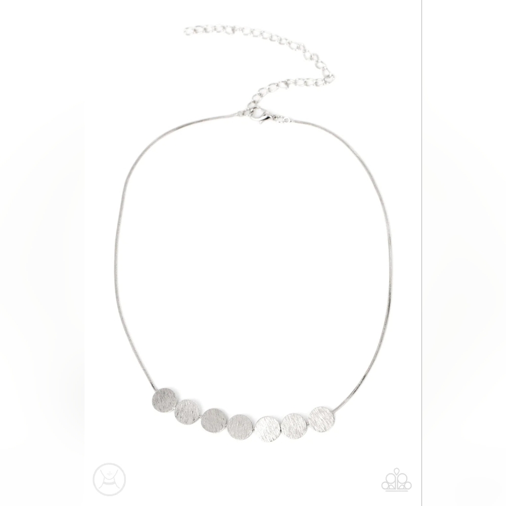 Slimmer Glimmer Choker Necklace - Picture 3 of 3